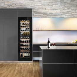 BUILT-IN DUAL ZONE WINE CELLAR